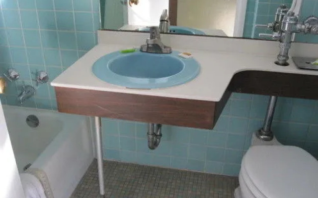 Budget Host Town Center