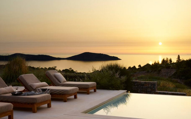 Villa King