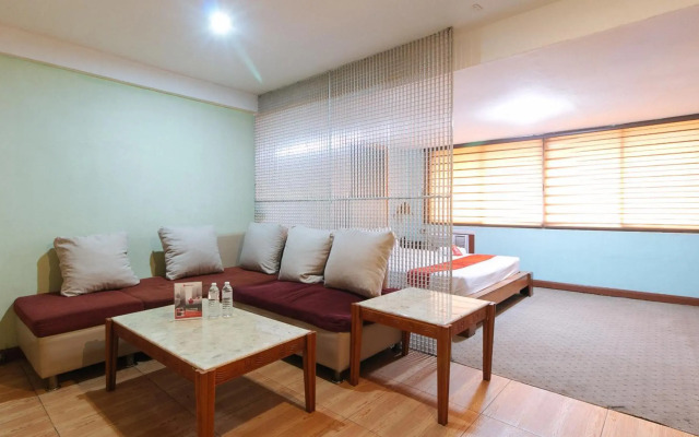 RedDoorz @ Timog Avenue Quezon City