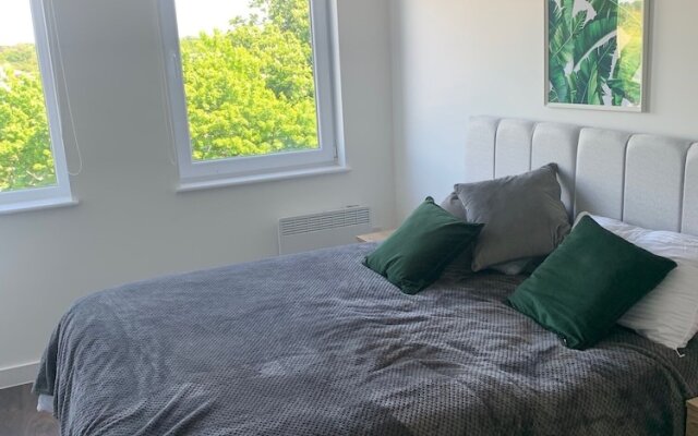 Top Floor - Serviced Apartments