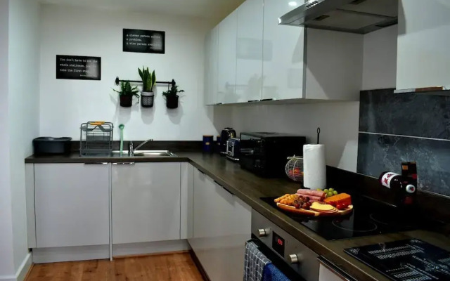 Remarkable 2-bed Apartment in Leafy Sefton Park