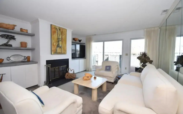 Harbour Island 28d 2 Bedroom Townhouse