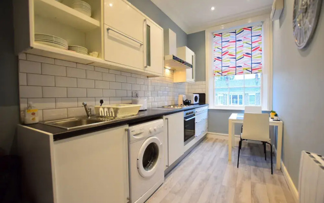 2a Penleys Grove