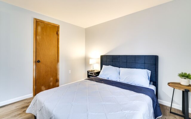 Poconos Chalet With Lake & Pool Access!