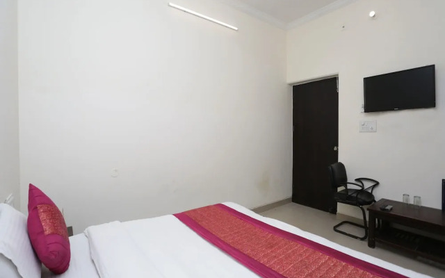 OYO 12868 Hotel City Lite