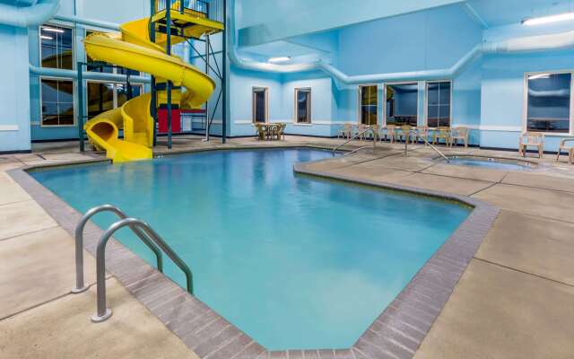 Super 8 by Wyndham Central Pt Medford