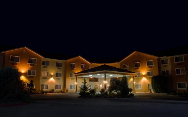 Best Western Plus Caldwell Inn & Suites