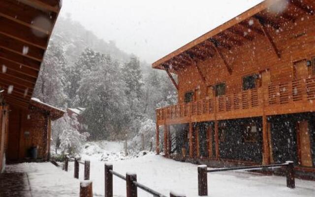 HOTEL & HOSTAL CHIL'IN, Las Trancas
