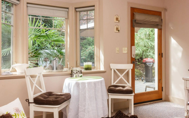 Amara Bed & Breakfast