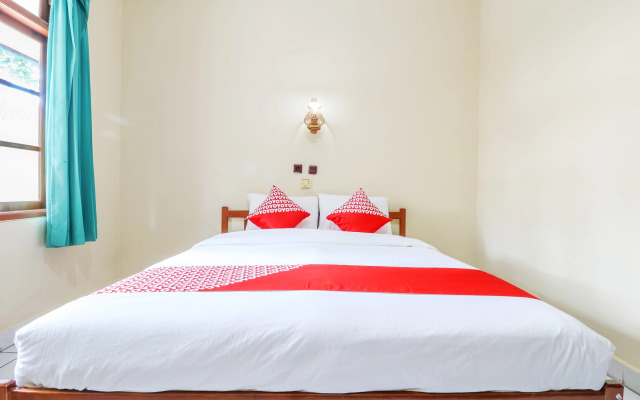 Super OYO 1654 Maha Bharata Kuta Inn