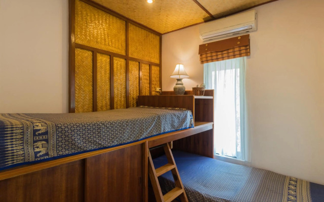 Coral Hotel Bangsaphan