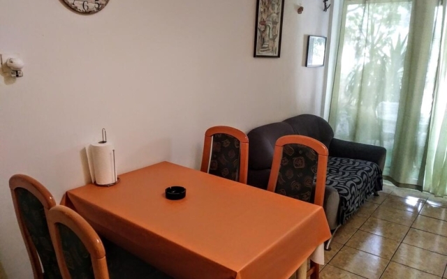 Apartment Marija - garden terrace A1 Makarska, Riviera Makarska