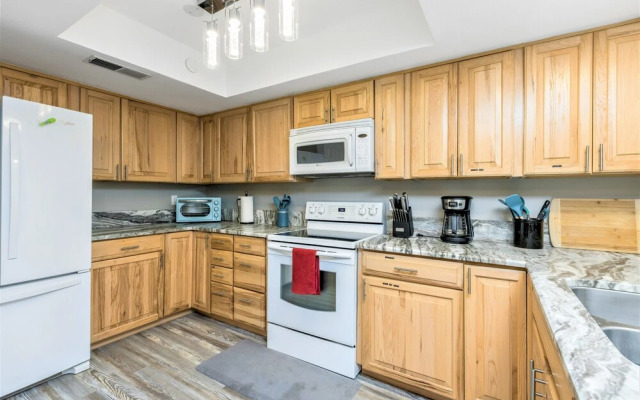 Rusty Spur by BlueBarrel Homes