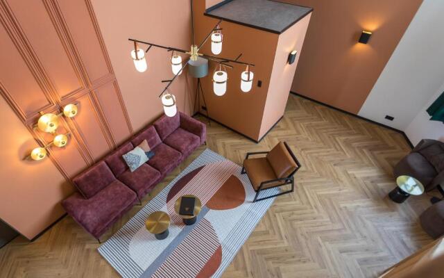 Hotel de Timmerfabriek I Kloeg Collection