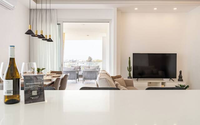 YAMAS Urban Living Pool Penthouse Marvel