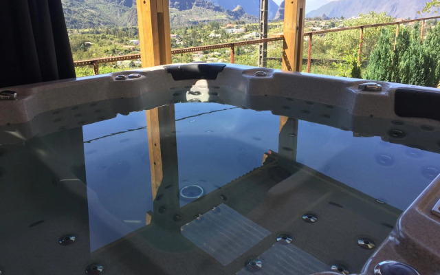 Aux Portes du Piton des Neiges