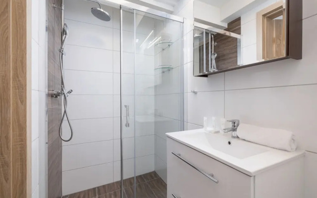 Studio Moniuszki Kraków by Renters
