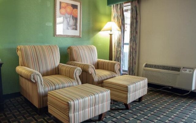 Victorian Inn & Suites