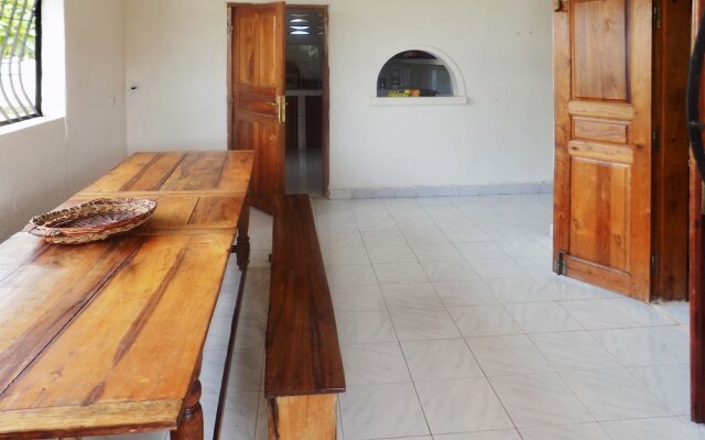 Apartment With 3 Bedrooms in Mahajanga, With Furnished Terrace and Wif