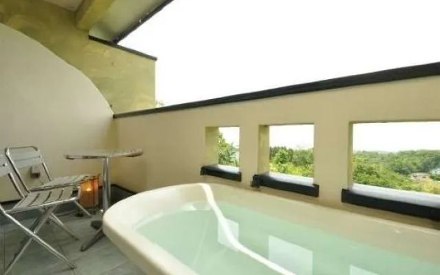 Tsukiyado Luck Hotel