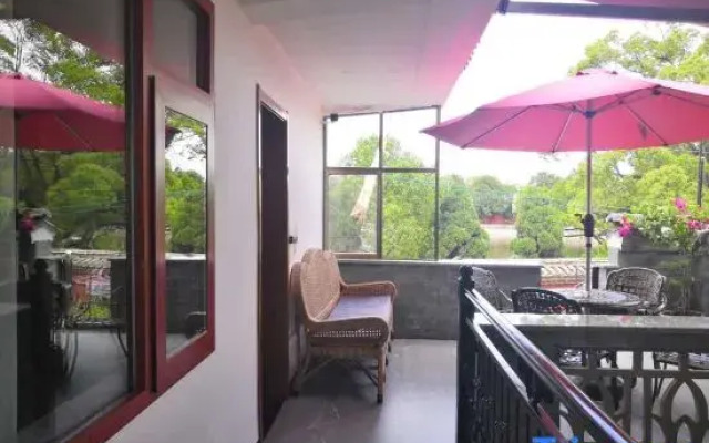 Guanhai Xiaoyuan Homestay (Jianshui Ancient City Branch)