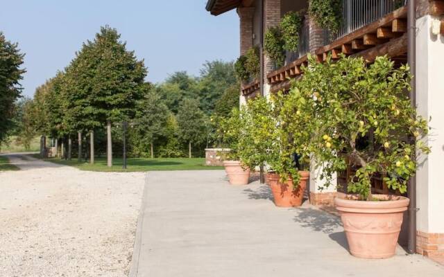 Cascina Serenella B&B