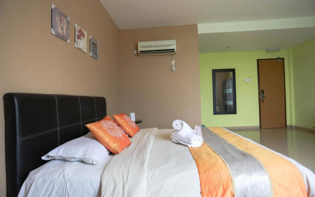 OYO Rooms Jalan Danga Sutera