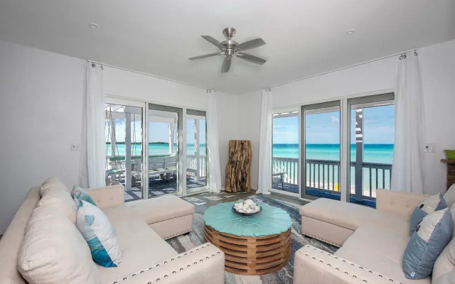 Secluded Luxury: New Beachfront Home With Pool