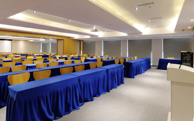 Ibis Dujiangyan Hotel