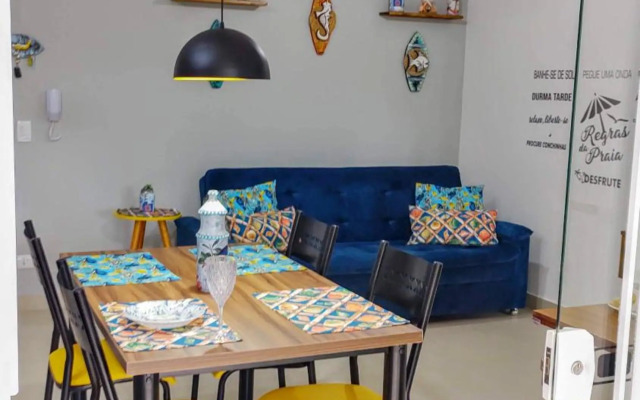 Apto Centro Ubatuba com Varanda Gourmet, Suíte e Piscina