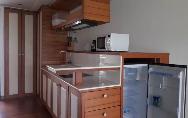 The Green Golf Residence Condominium