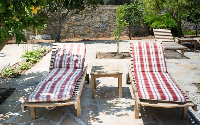 Important Group | Villa Daisy