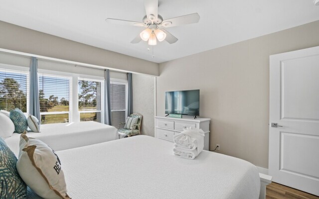 Bay Point Golf Villas by PHG