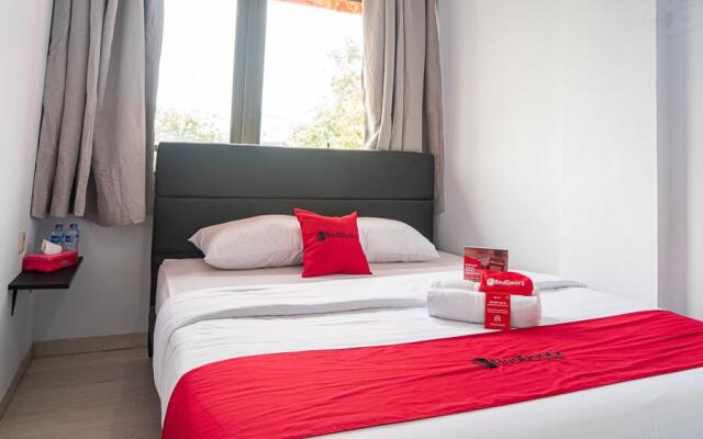 RedDoorz near Pecenongan 2