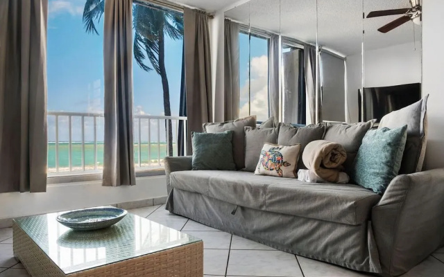 Playa Verde Apt Pool for 4