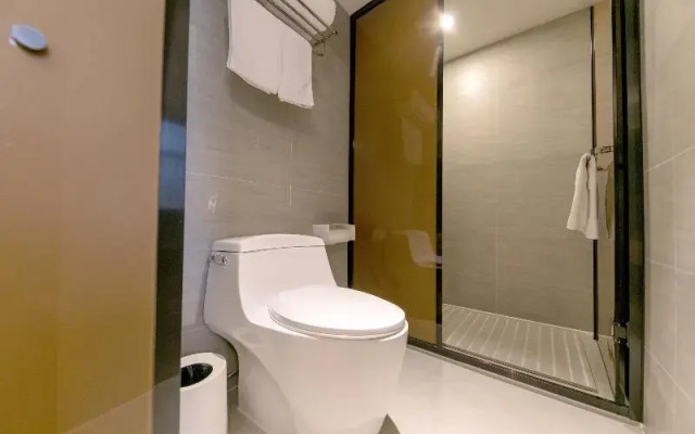 Hanting Express Shanghai Tianshan West