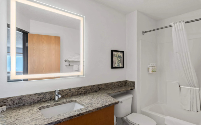 AmericInn by Wyndham Crookston U of M Crookston