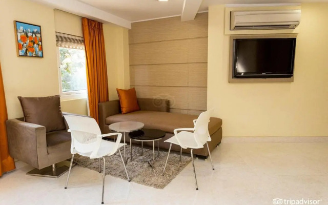 Residency Hotel Fort