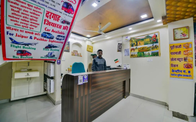 J C Palace by OYO Rooms