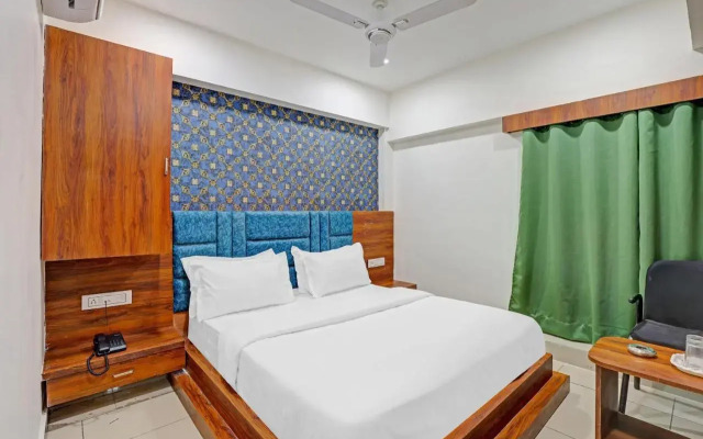 Capital O 805314 Hotel Bhavya Villa