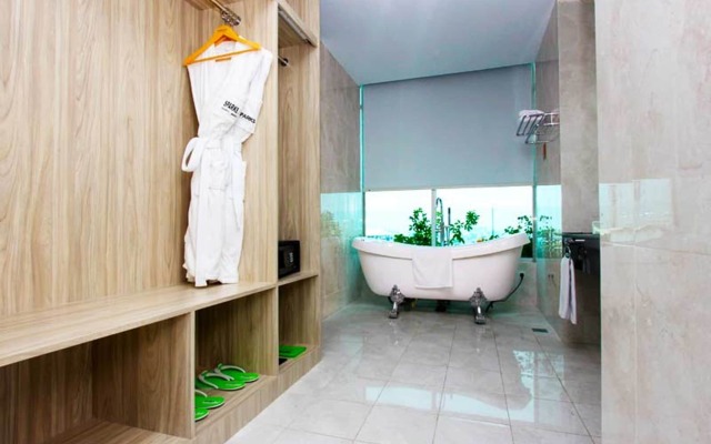 Sparks Life Jakarta, ARTOTEL Curated
