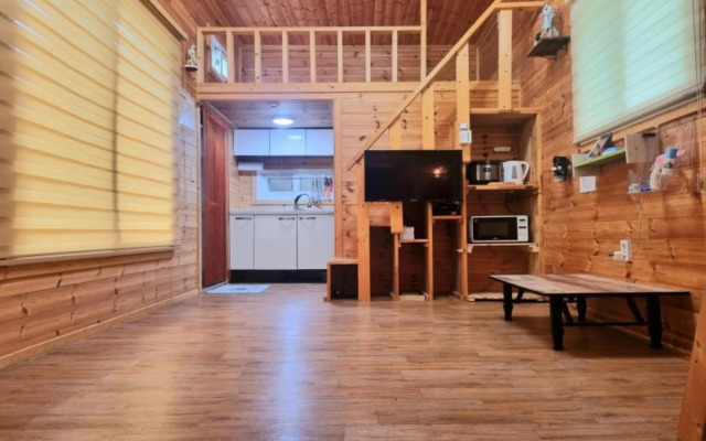 Goseong Wanggok Hue Pension