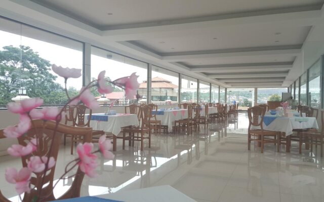 Mya Nanda Hotel