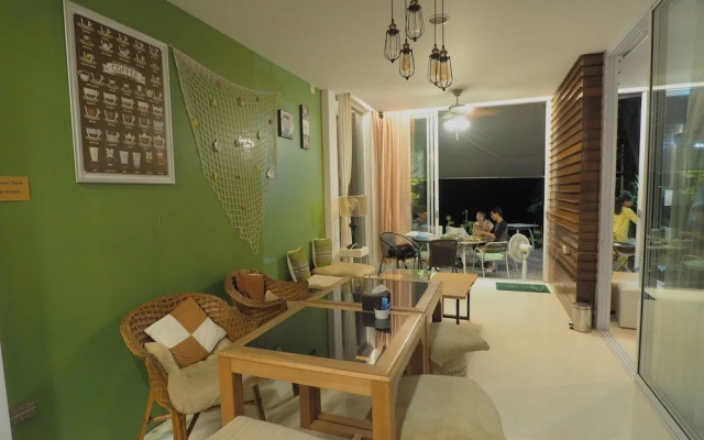 Coffee at Home Hostel - Adults Only