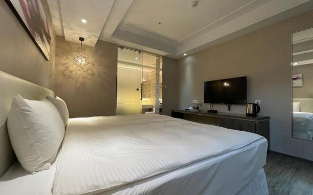 Royal Fine Hotel