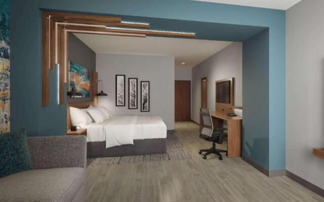 La Quinta Inn & Suites South Bend near Notre Dame