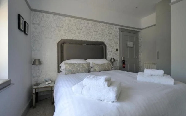 The Victoria Crescent Hotel