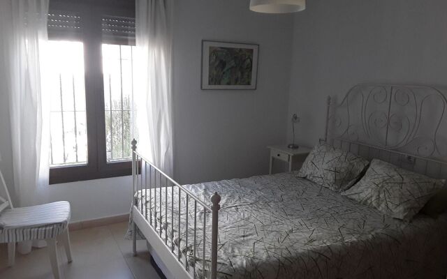 Villa With 4 Bedrooms in Roche, With Pool Access, Furnished Garden and