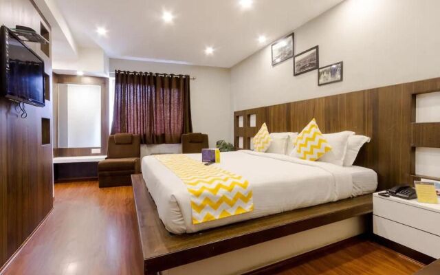 Fabhotel Sholas Residency I