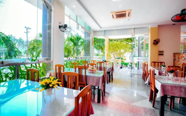 Y Linh Hotel